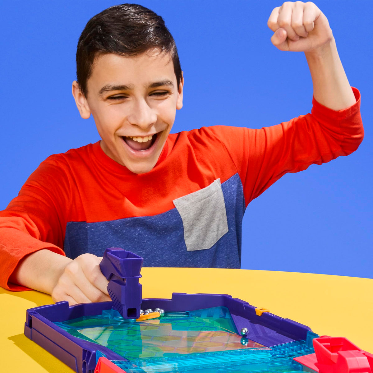 Hasbro Gaming Crossfire Game | Indoor Active Game for Kids and Teens | 2 Blasters, Marbles, Arena | Fun Family Board Games | 2 Players | 10 Mins. | Ages 7+